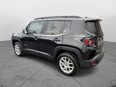 Used 2022 Jeep Renegade Latitude w/ Convenience Group AWD/4WD image 8