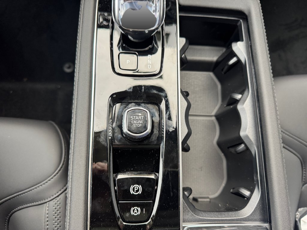 New 2027 Volvo XC90 T8 Plus AWD/4WD image 19