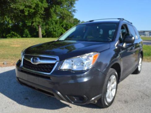 Used 2016 Subaru Forester 2.5i w/ Alloy Wheel Package AWD/4WD image 1