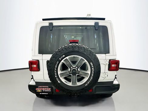 Used 2021 Jeep Wrangler Unlimited Sahara w/ Uconnect 4C Nav & Sound Group image 7