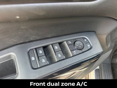 Certified 2025 Nissan Pathfinder SV w/ SV Premium Package FWD image 12