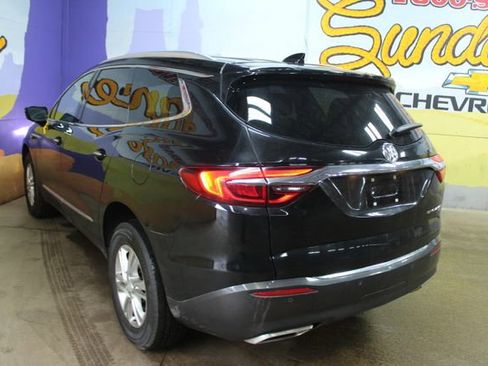 Used 2019 Buick Enclave Essence image 6