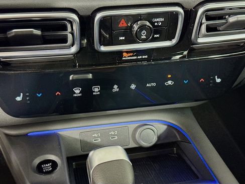 New 2026 Nissan Sentra SR FWD image 17