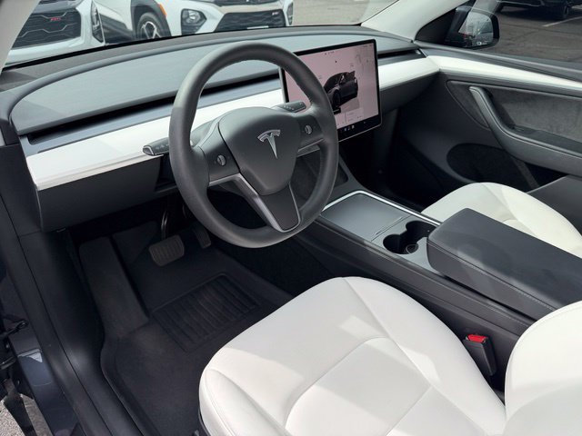 Used 2023 Tesla Model Y Long Range AWD/4WD image 25