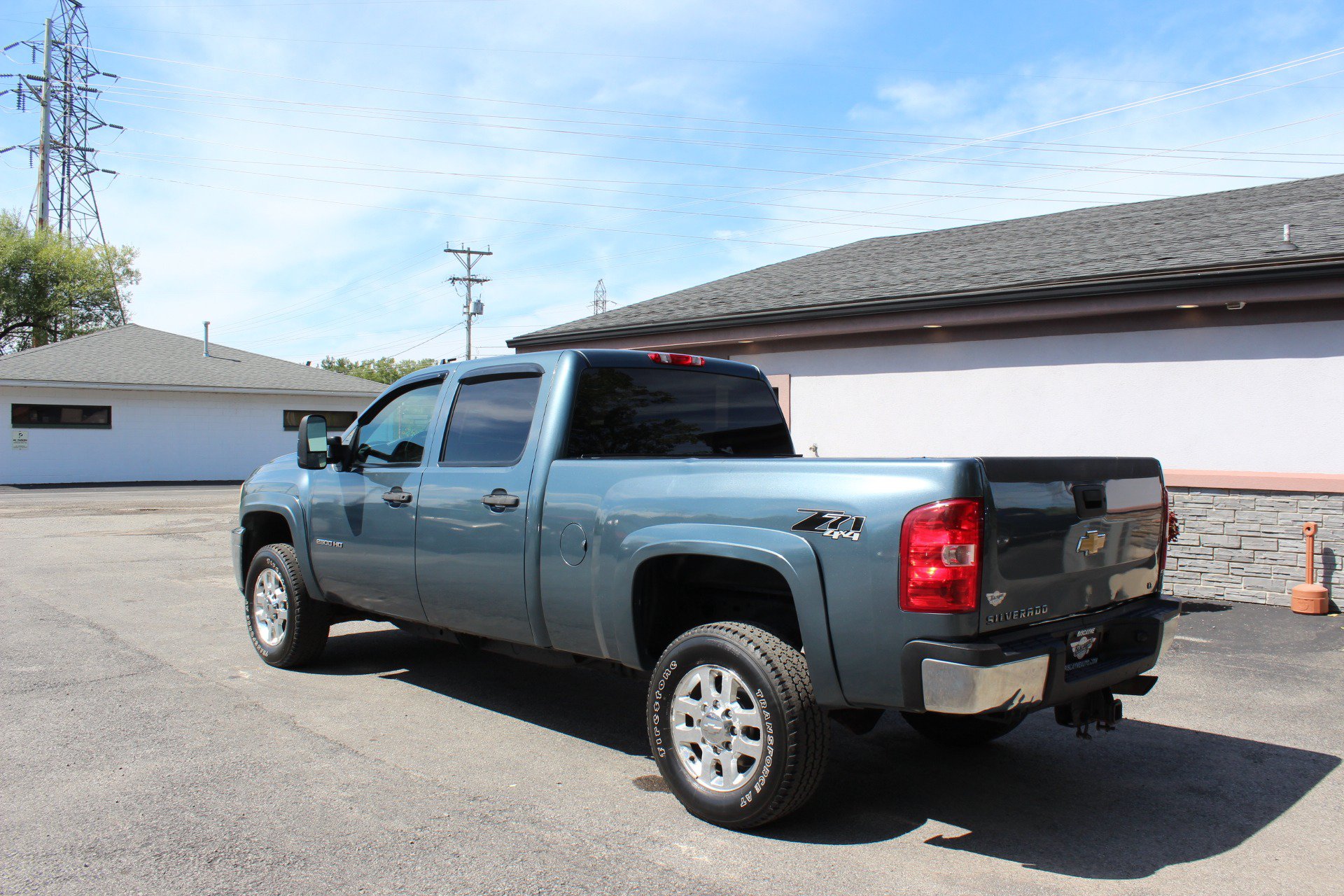 Used 2011 Chevrolet Silverado 2500 LT w/ Interior Plus Package AWD/4WD image 8