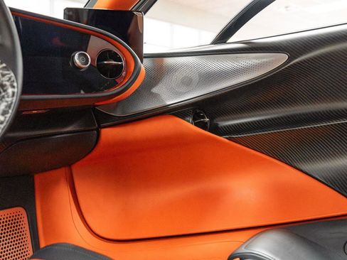 Used 2020 McLaren Speedtail image 28