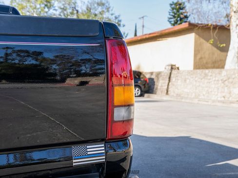 Used 2002 GMC Sierra 2500 4x4 Crew Cab HD w/ SLT Marketing Option Pkg image 49