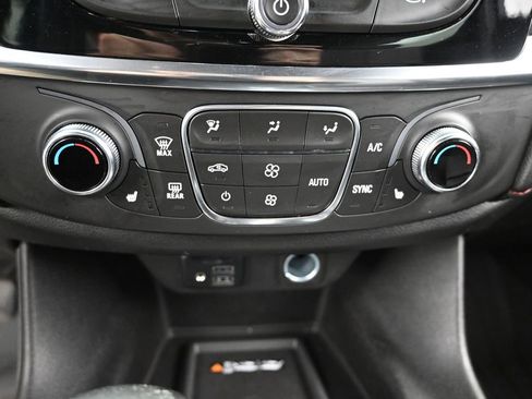 Certified 2023 Chevrolet Traverse RS w/ LPO, Floor Liner Package image 20