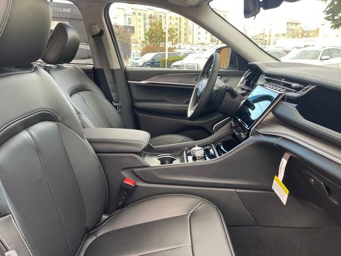 New 2024 Jeep Grand Cherokee Limited 4xe w/ Luxury Tech Group II image 12