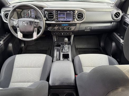 Used 2021 Toyota Tacoma TRD Off-Road w/ Technology Package image 12
