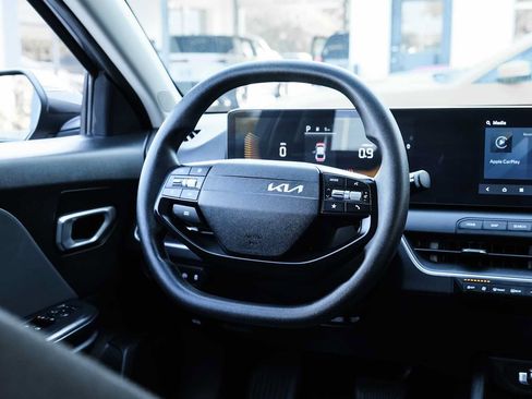 Used 2025 Kia K4 FWD image 21