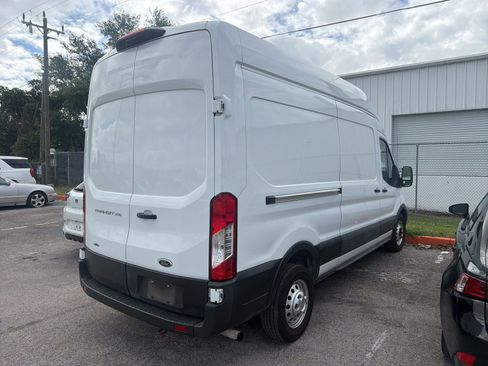 Used 2022 Ford Transit 250 148 High Roof AWD image 10