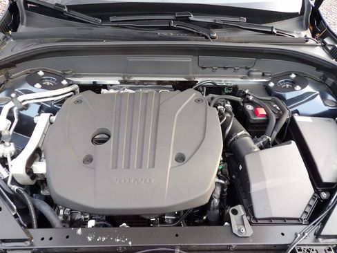 New 2026 Volvo XC60 B5 Core w/ Climate Package image 26