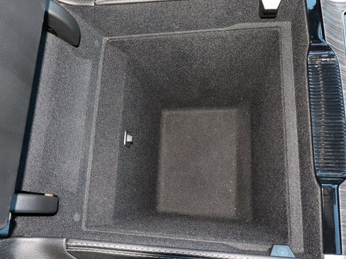 Used 2024 Jeep Wagoneer L Series II w/ Flexible Seating Group image 31