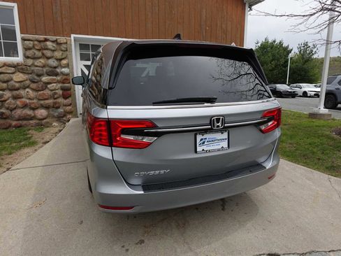 Certified 2024 Honda Odyssey EX-L image 5