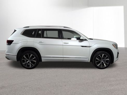 Used 2024 Volkswagen Atlas SEL Premium R-Line image 38
