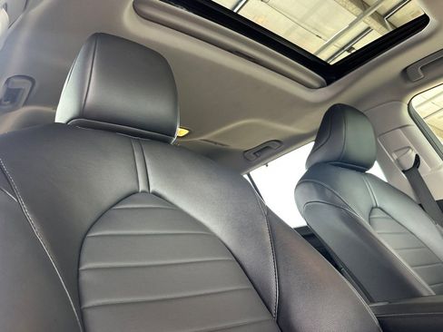 Certified 2024 Toyota Highlander XLE image 21