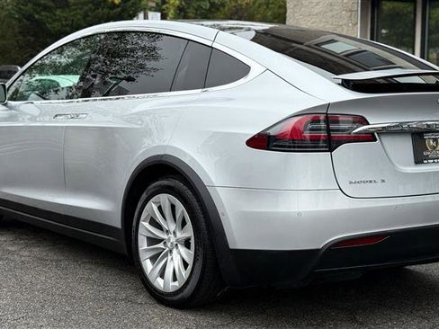Used 2017 Tesla Model X 100D image 3