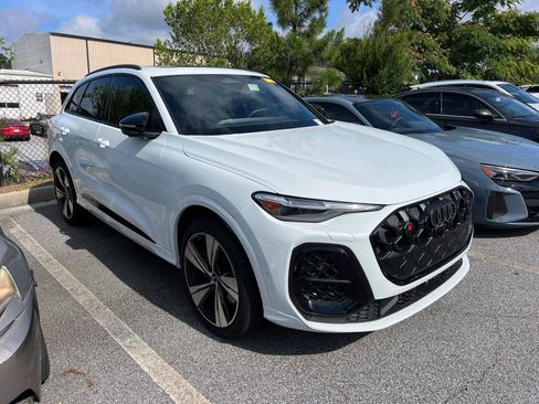 Used 2025 Audi SQ5 Premium Plus AWD/4WD image 3