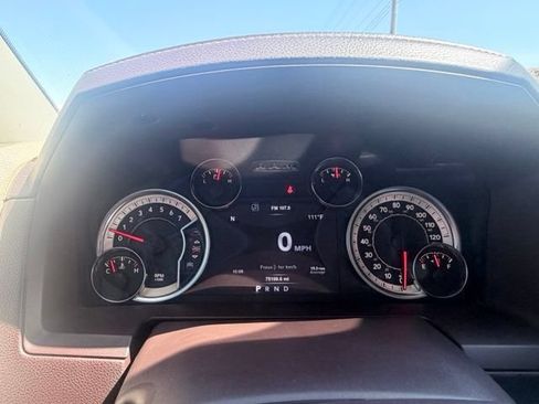 Used 2018 RAM 1500 Laramie w/ Convenience Group AWD/4WD image 12