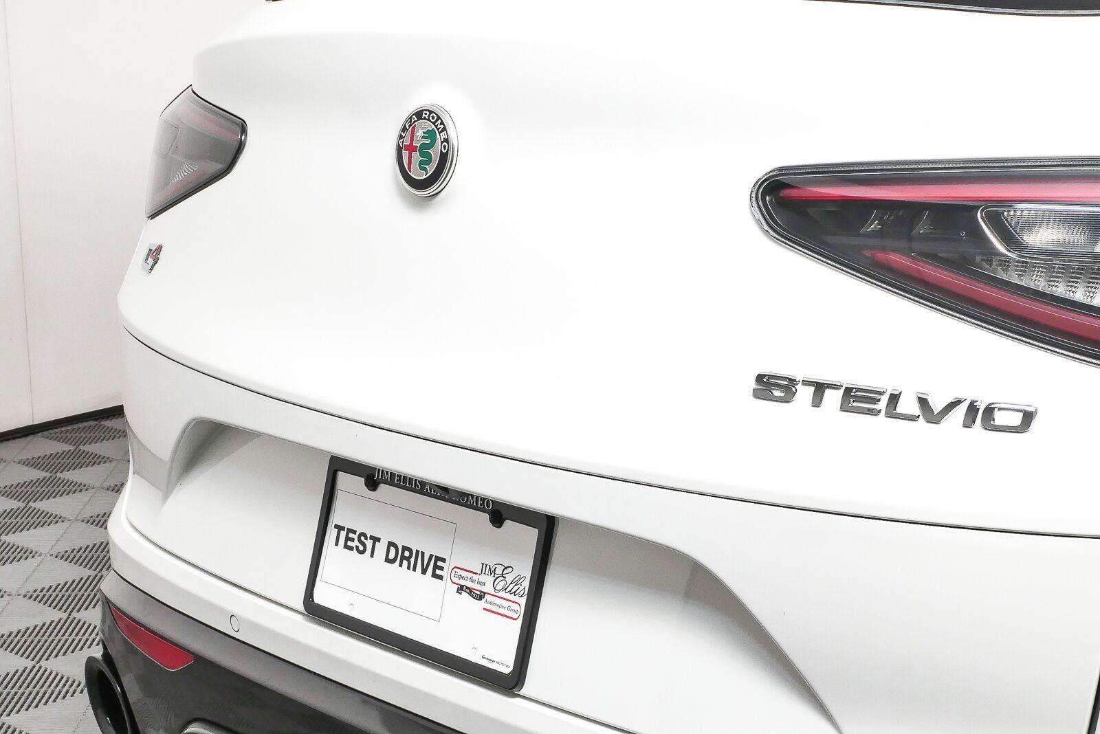 New 2026 Alfa Romeo Stelvio Sprint AWD/4WD image 37