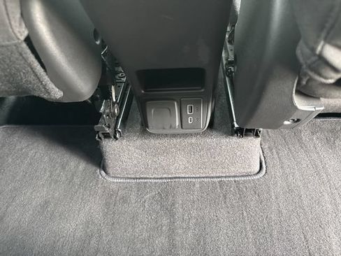 Used 2023 Chevrolet TrailBlazer LT w/ Convenience Package FWD image 34