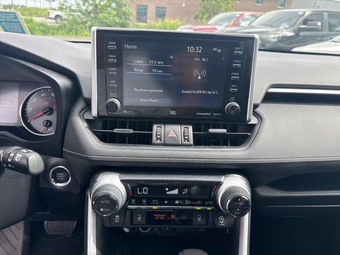 Used 2020 Toyota RAV4 XLE Premium AWD/4WD image 11