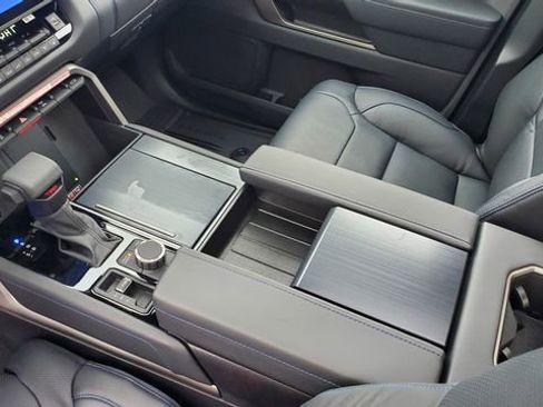 New 2026 Toyota Tundra Limited image 16