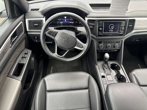 Used 2022 Volkswagen Atlas Cross Sport SE image 7