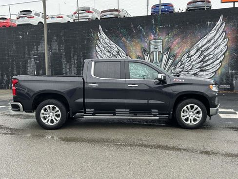 Used 2024 Chevrolet Silverado 1500 LTZ image 2