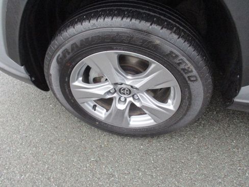 Used 2024 Toyota RAV4 XLE image 9