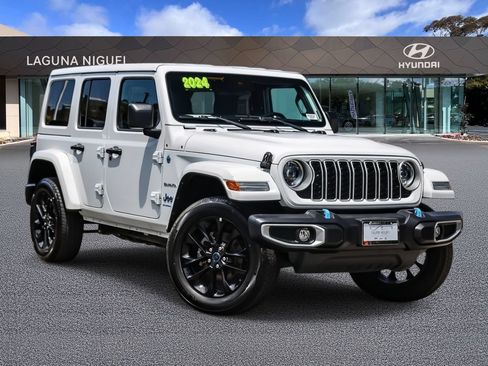 Used 2024 Jeep Wrangler Unlimited Sahara AWD/4WD image 1