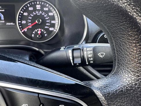 Used 2022 Kia Forte LXS image 19