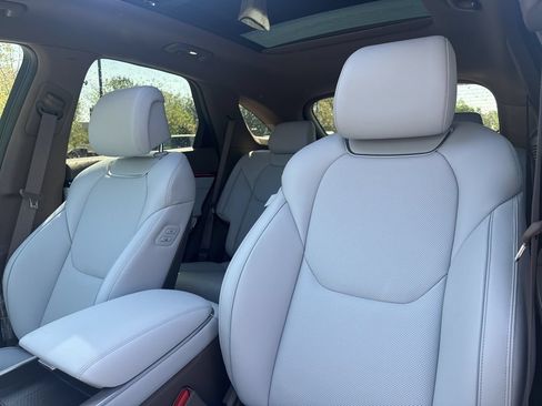 New 2026 Genesis GV70 2.5T Advanced AWD/4WD image 14