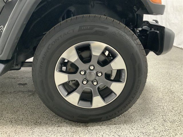 Used 2018 Jeep Wrangler Unlimited Sahara AWD/4WD image 9