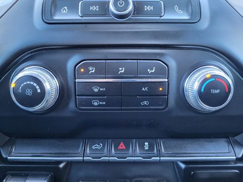 Used 2020 GMC Sierra 2500 4x4 Crew Cab w/ Gooseneck/5TH Wheel Package image 32