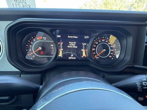 Used 2026 Jeep Wrangler Unlimited Sahara w/ Technology Group AWD/4WD image 29