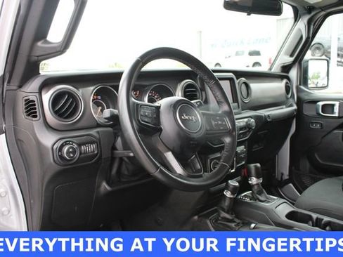 Used 2022 Jeep Gladiator Sport AWD/4WD image 2