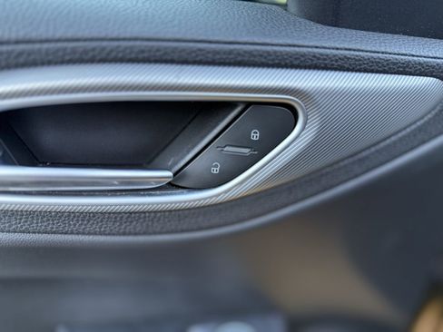 Used 2023 Alfa Romeo Giulia Veloce image 25