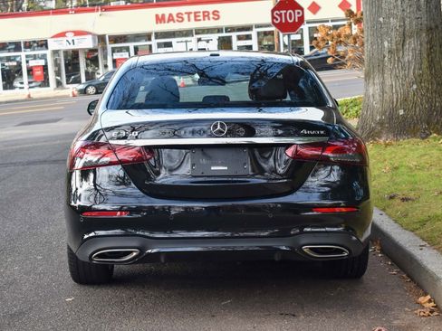 Used 2021 Mercedes-Benz E 350 4MATIC Sedan image 6