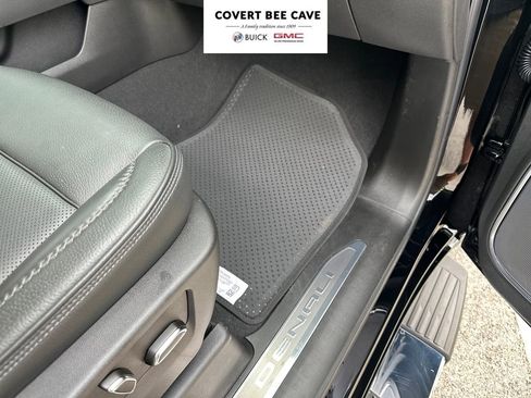 Used 2025 GMC Sierra 1500 Denali w/ Technology Package image 37