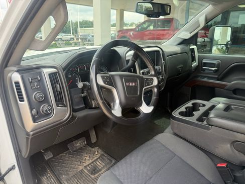 Used 2017 GMC Sierra 2500 SLE w/ HD SLE Preferred Plus Package AWD/4WD image 14