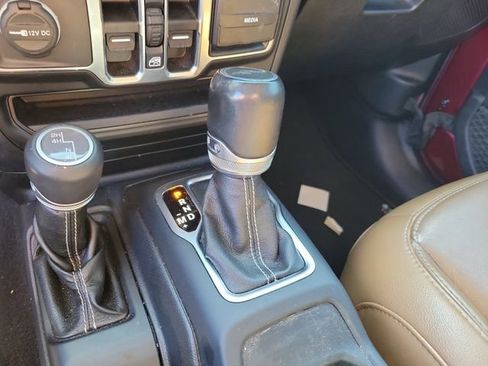Used 2021 Jeep Gladiator Overland w/ Popular Equipment Package AWD/4WD image 22