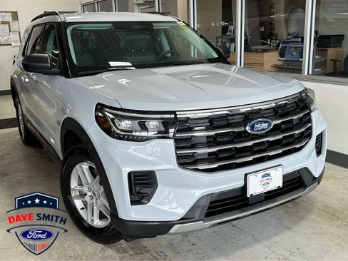 New 2026 Ford Explorer Active image 2