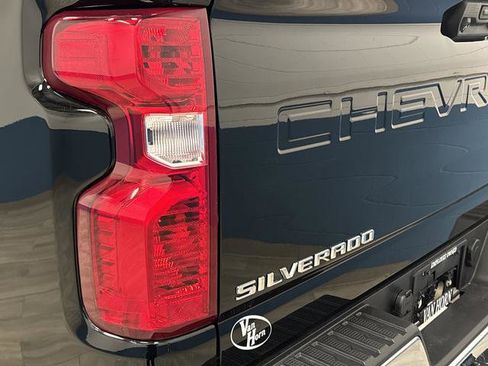 Used 2024 Chevrolet Silverado 2500 LT w/ Convenience Package image 33