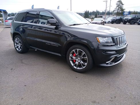 Used 2012 Jeep Grand Cherokee SRT8 w/ Luxury Group II AWD/4WD image 12
