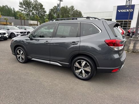 Used 2021 Subaru Forester Touring AWD/4WD image 3