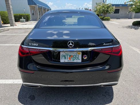 Used 2022 Mercedes-Benz S 580 4MATIC Sedan w/ Rear Seat Package image 7