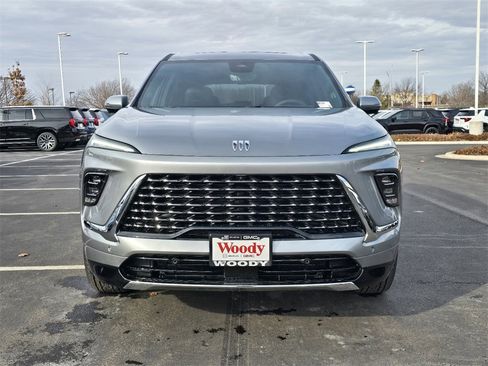 New 2026 Buick Enclave Avenir w/ Super Cruise Package image 3