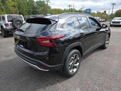 New 2026 Chevrolet Trax LT w/ Driver Confidence Package image 22